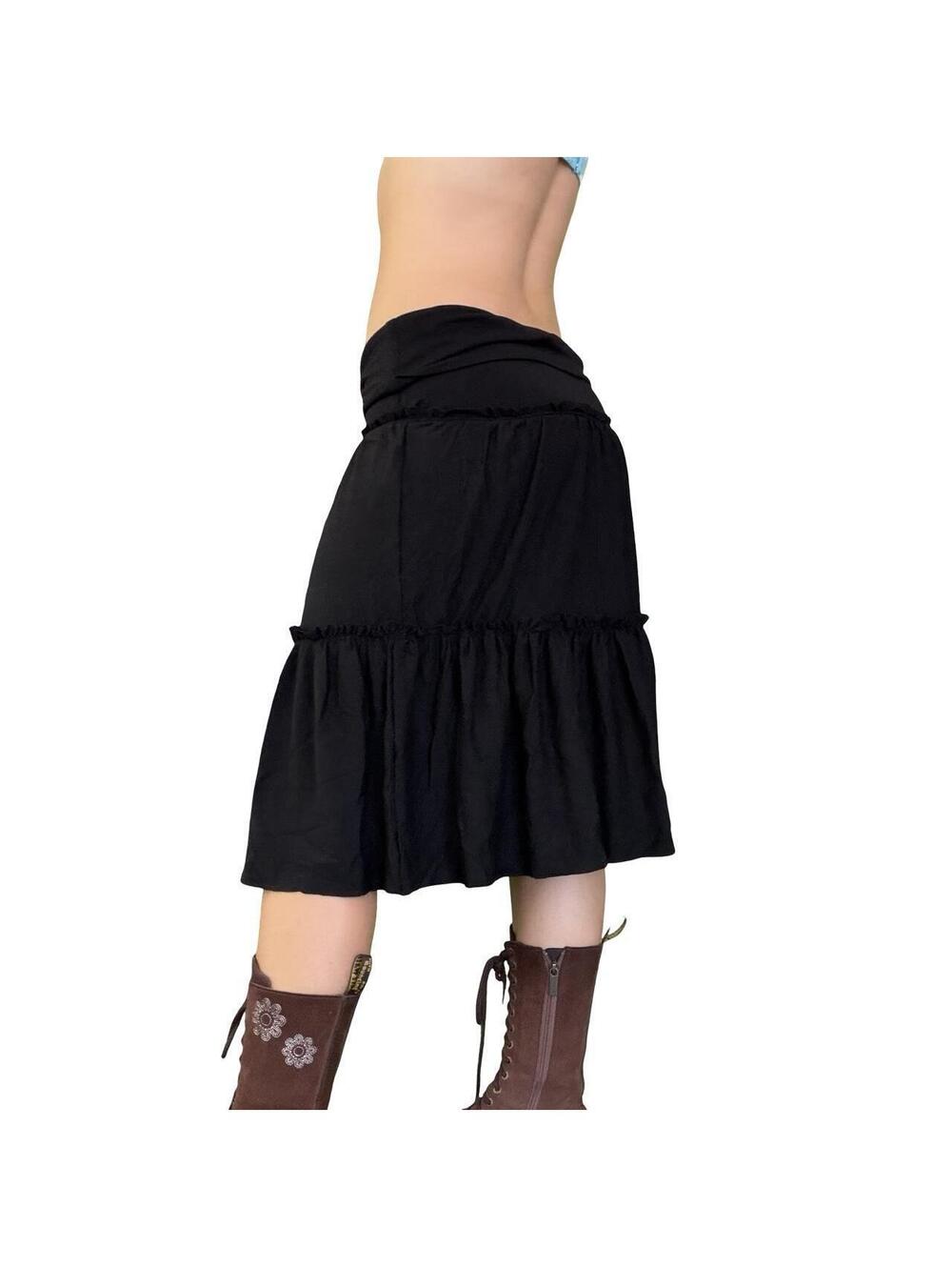 Y2K TRAD GOTH MINIMALIST SKIRT